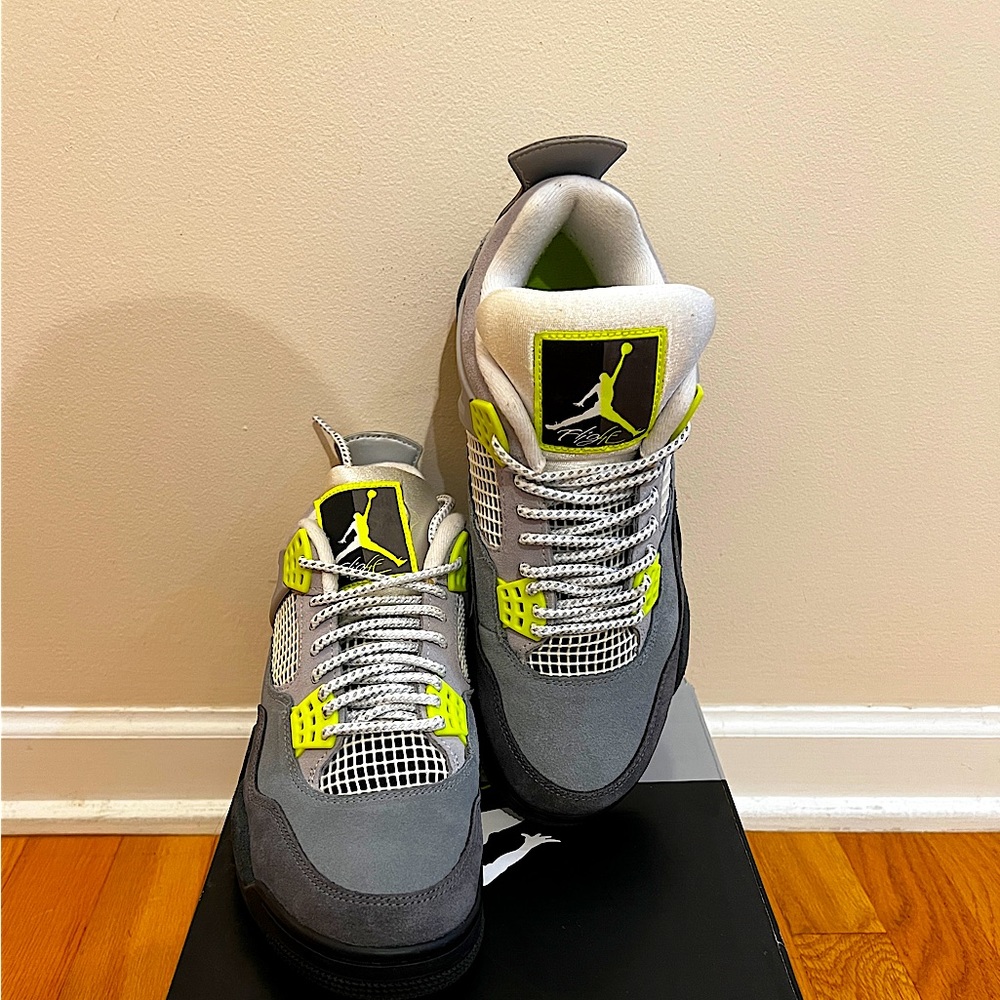 Air Jordan 4 Retro SE 'Neon 95'